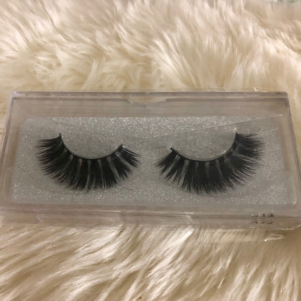 EYELASHES (KOKO)